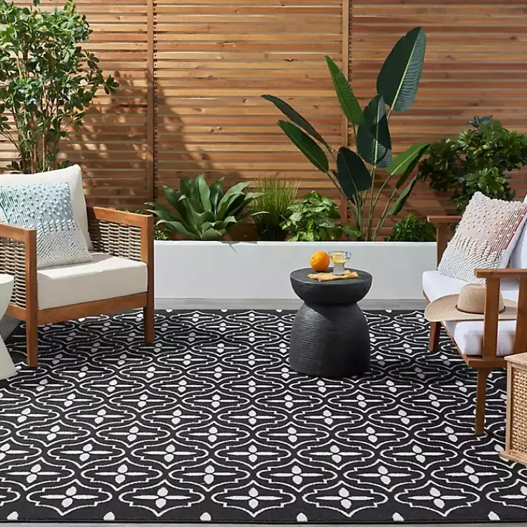 Kirklands Home Outdoor Rugs|Black & Ivory Quatrefoil Indoor/Outdoor Rug, 5x7