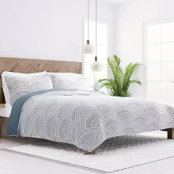 Kirklands Home Quilts|Blue Scalloped Reversible 3-pc. King Quilt Set