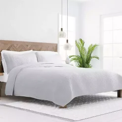 Kirklands Home Quilts|Floral Stitch 3-pc. Queen Quilt Set Gray