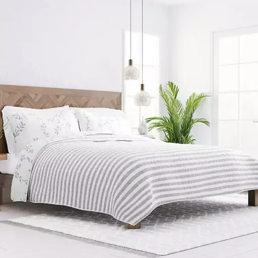 Kirklands Home Quilts|Gray Vines Reversible 3-pc. Queen Quilt Set