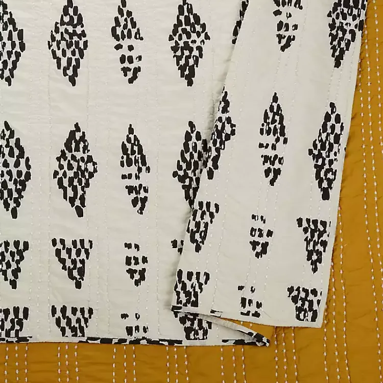 Kirklands Home Quilts|Justina Blakeney Beaded 3-pc. Full/Queen Quilt Set