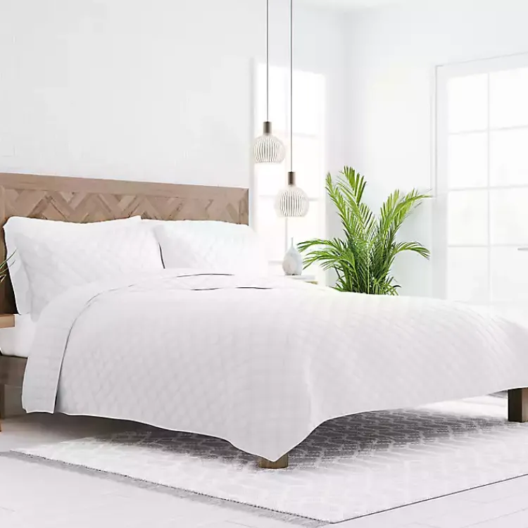 Kirklands Home Quilts|Stitched Diamond 3-pc. Queen Quilt Set White